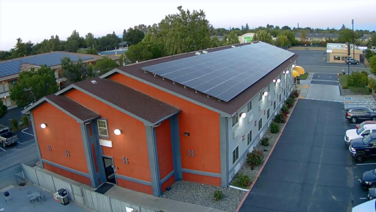 Super 8 By Wyndham Willows Exterior photo